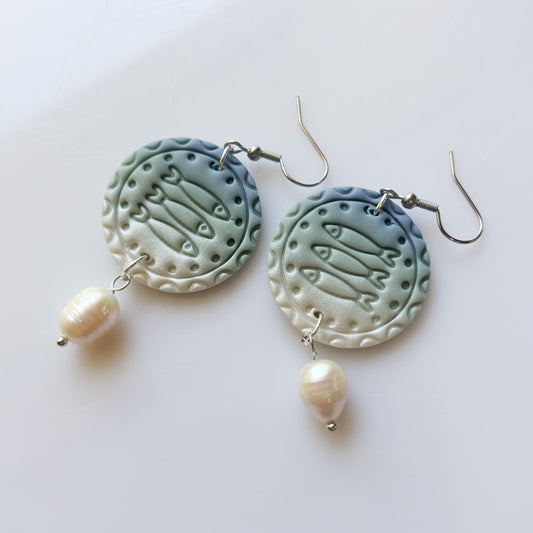 FISH TRIO CIRCLE EARRINGS