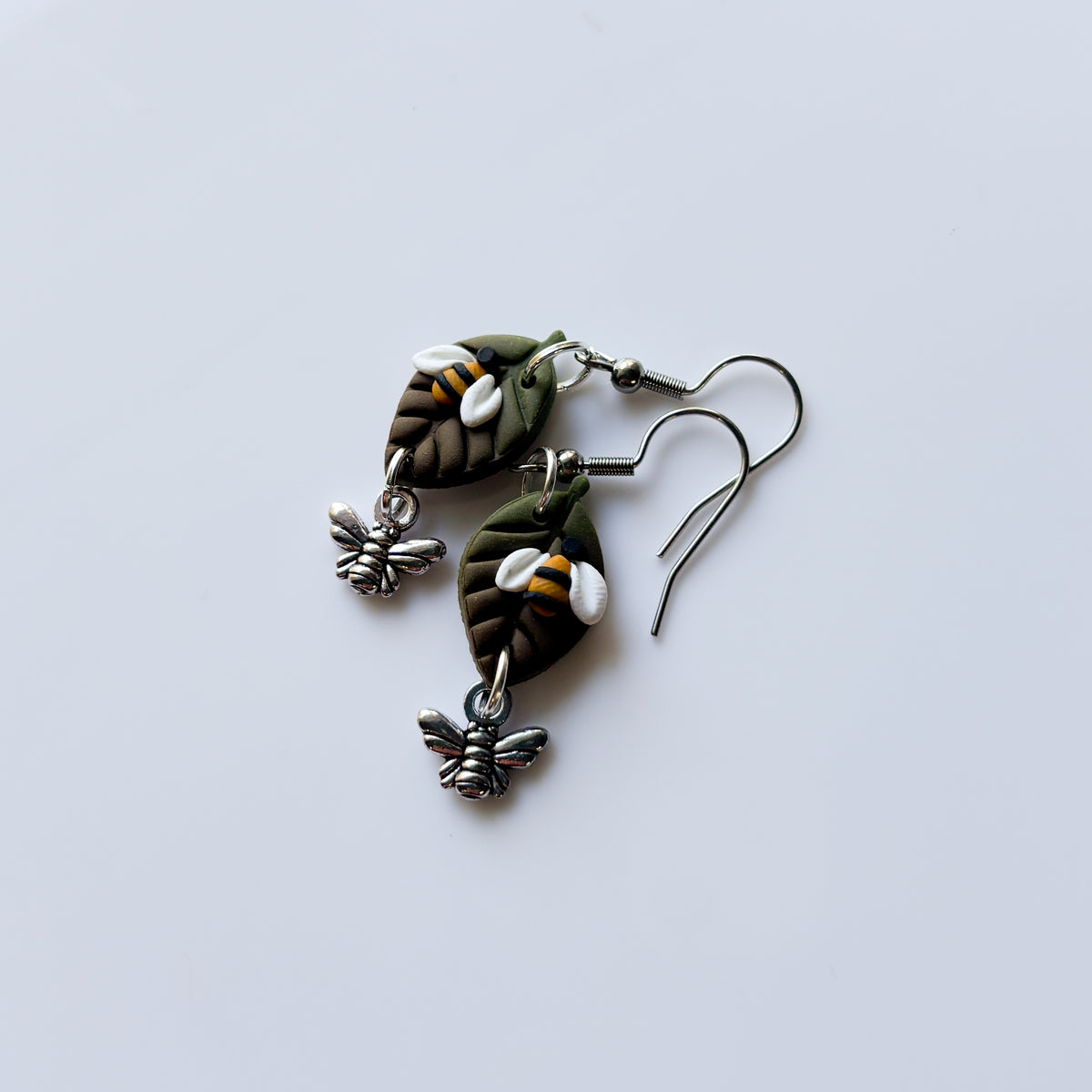 LEAVES & BEE EARRINGS