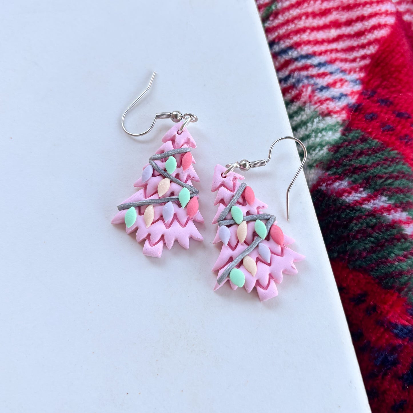PINK CHRISTMAS LIGHTS ON TREE EARRINGS