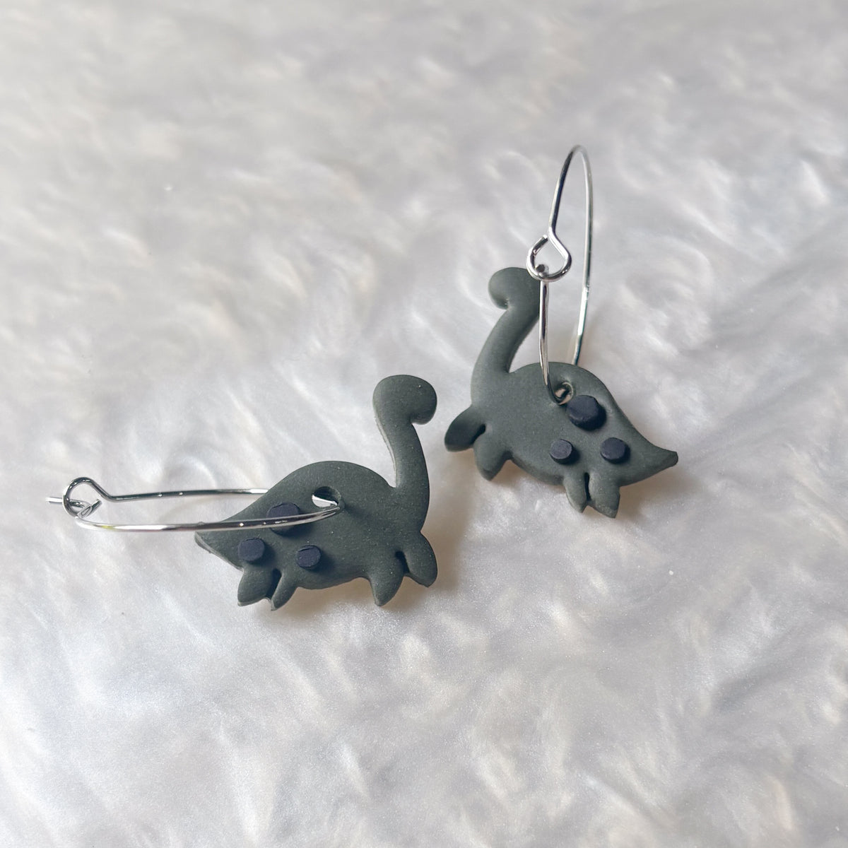 DARK GREEN NESSIE EARRINGS