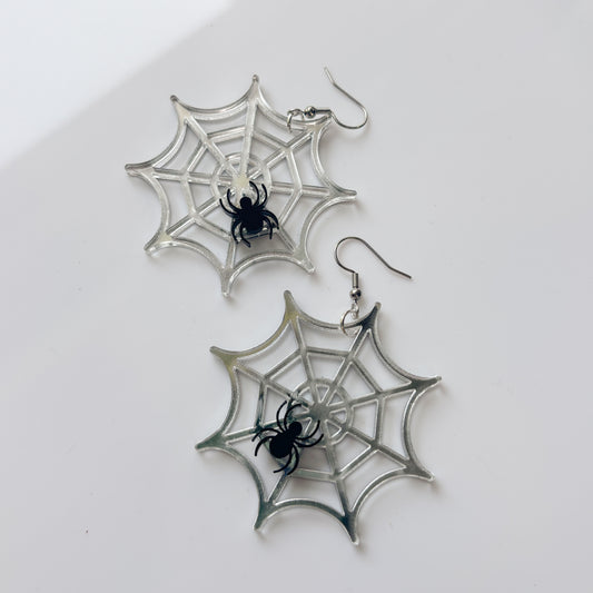SPIDERWEB ACRYLIC EARRINGS