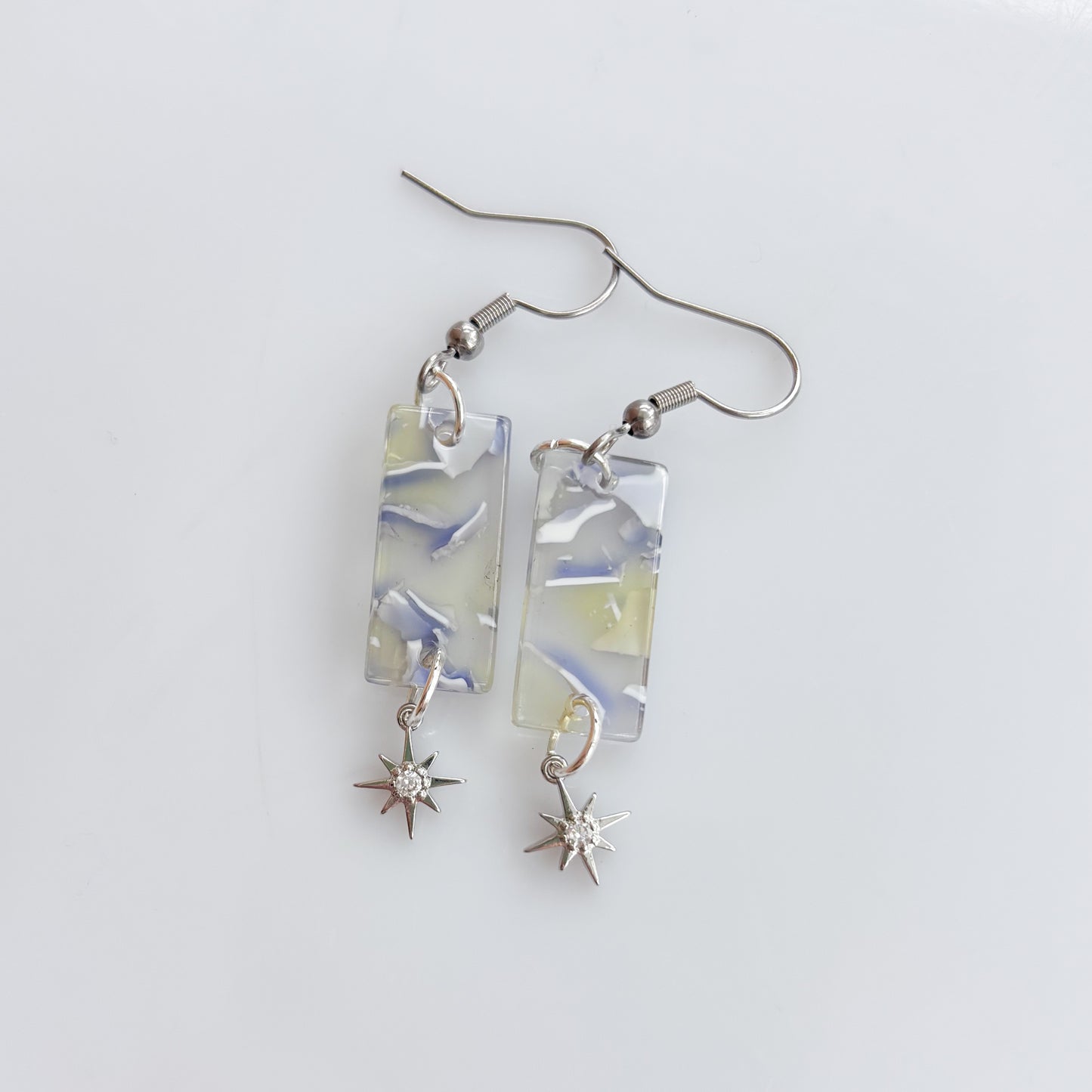 MARBLED ACRYLIC SILVER STAR CHARM EARRINGS