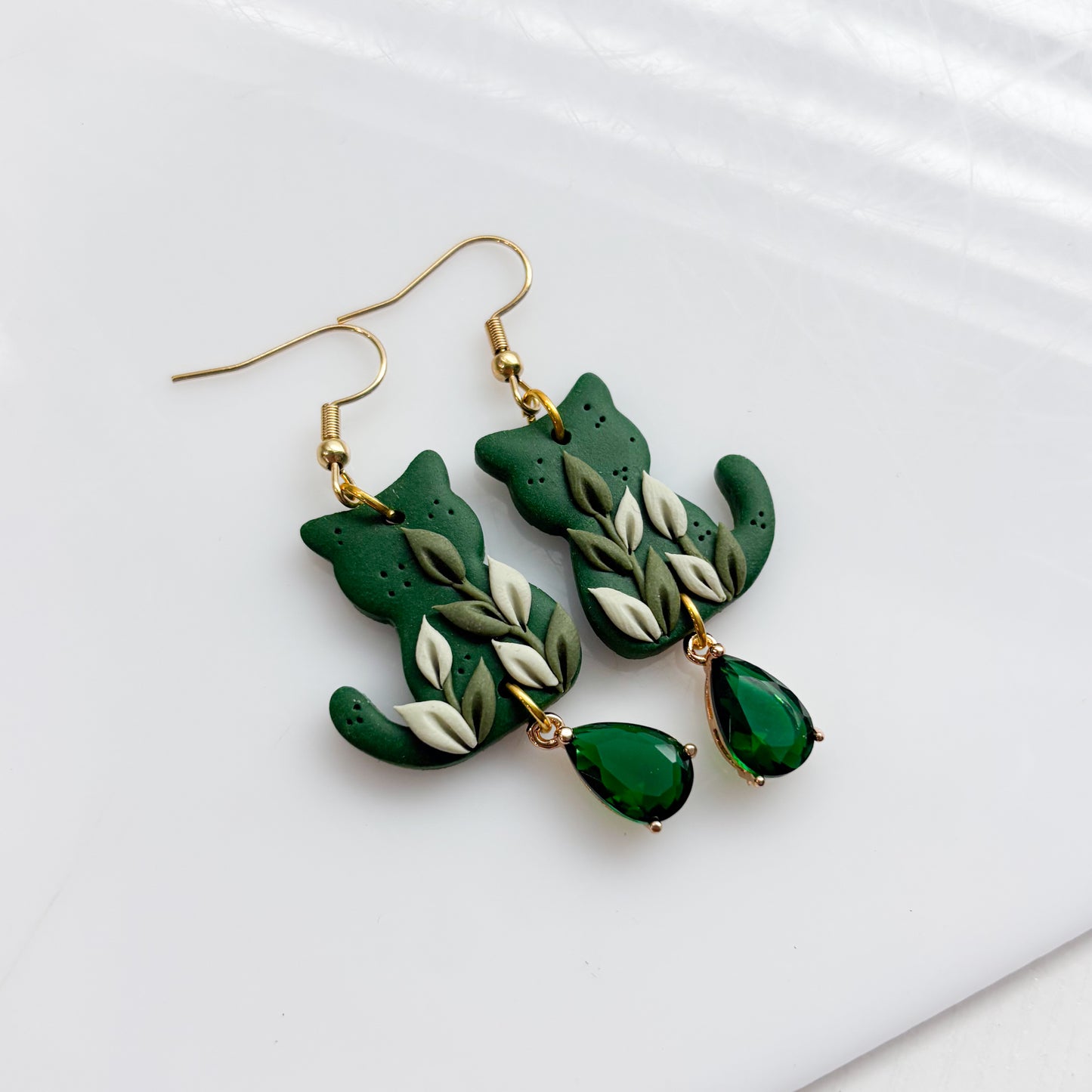 GREEN VINE CAT EARRINGS (VERSION 1)
