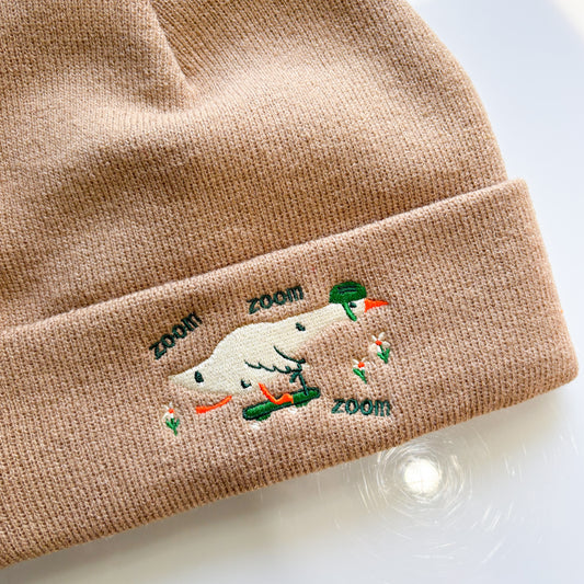 ZOOM ZOOM SKATEBOARDING GOOSE BEANIE
