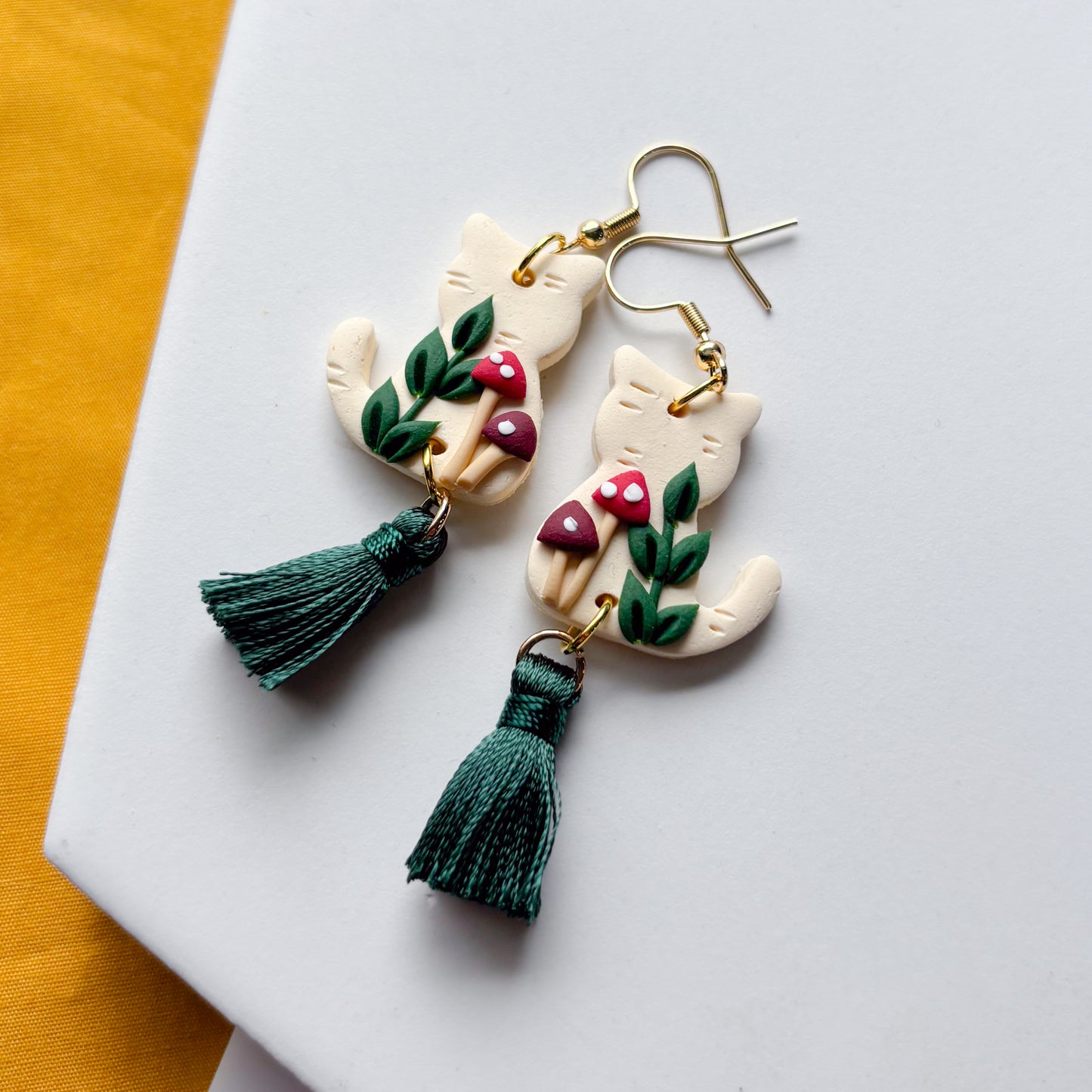 MUSHROOM CAT EARRINGS