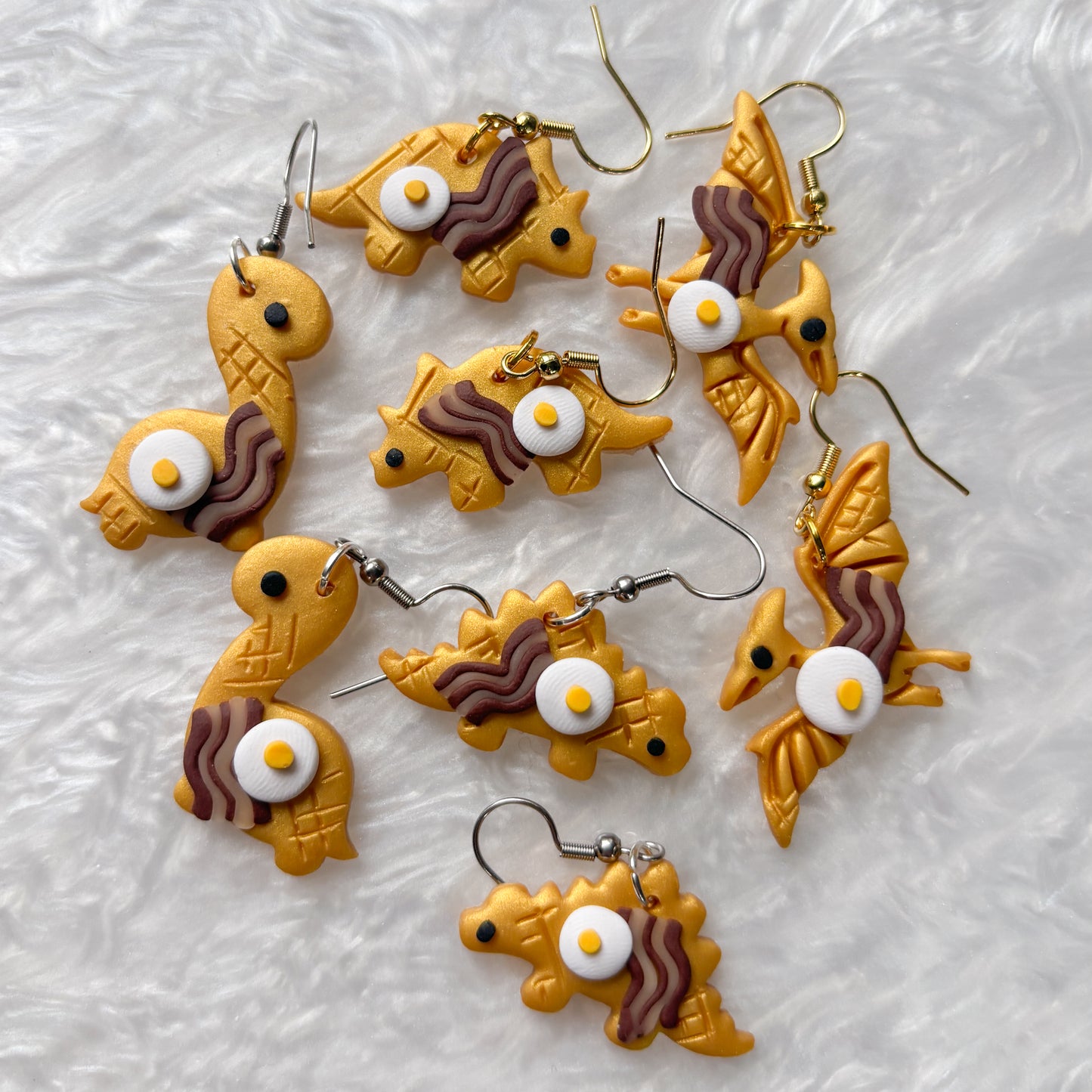 BREAKFAST DINO EARRINGS (TRICERATOPS)