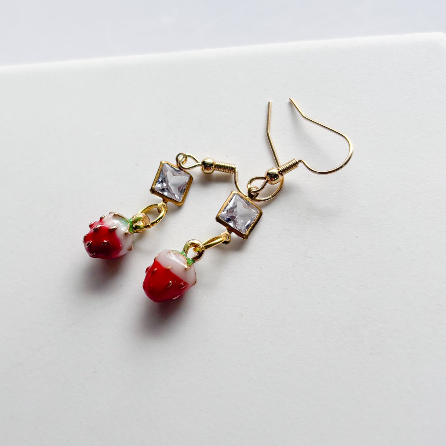 STRAWBERRY & SQUARE CHARM EARRINGS