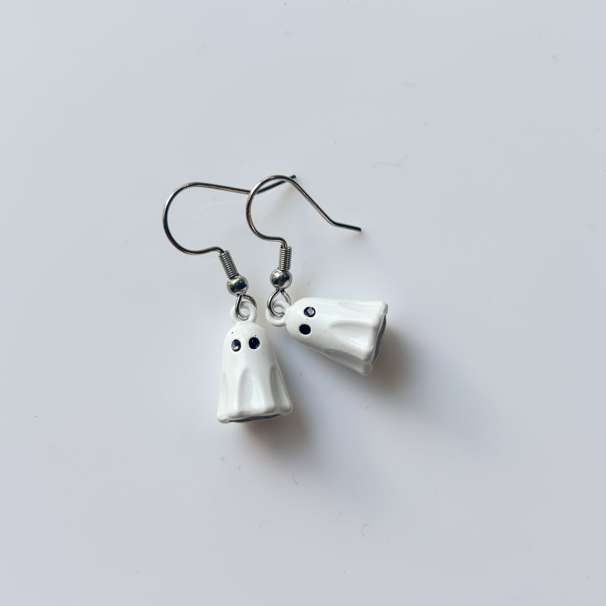 LIL CHARM GHOSTIE EARRINGS