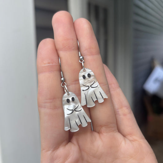PEARLY ACRYLIC GHOSTS
