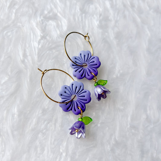 PURPLE FLOWER HOOP EARRINGS