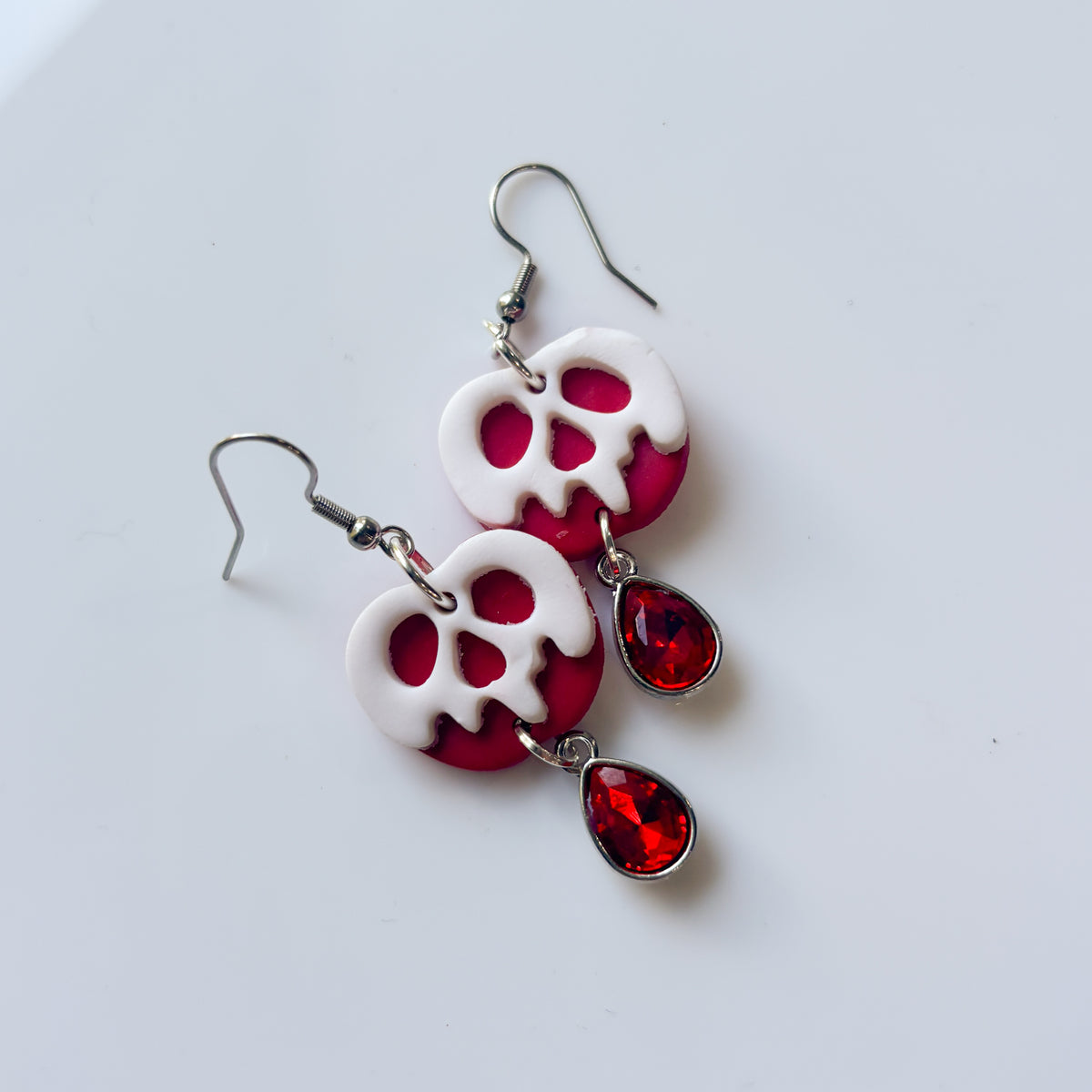 POISON APPLE EARRINGS