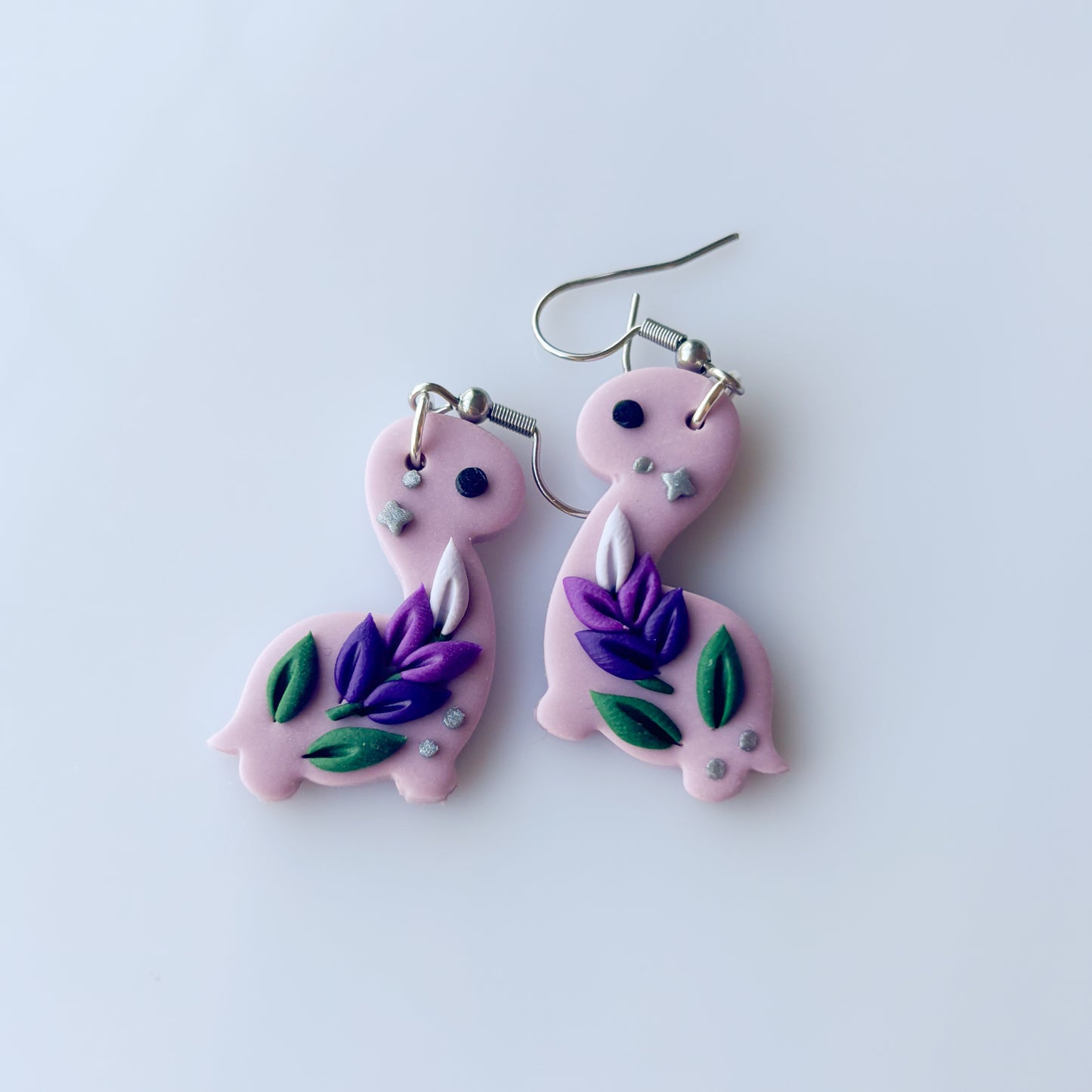 LAVENDER DINO EARRINGS (BRONTO)