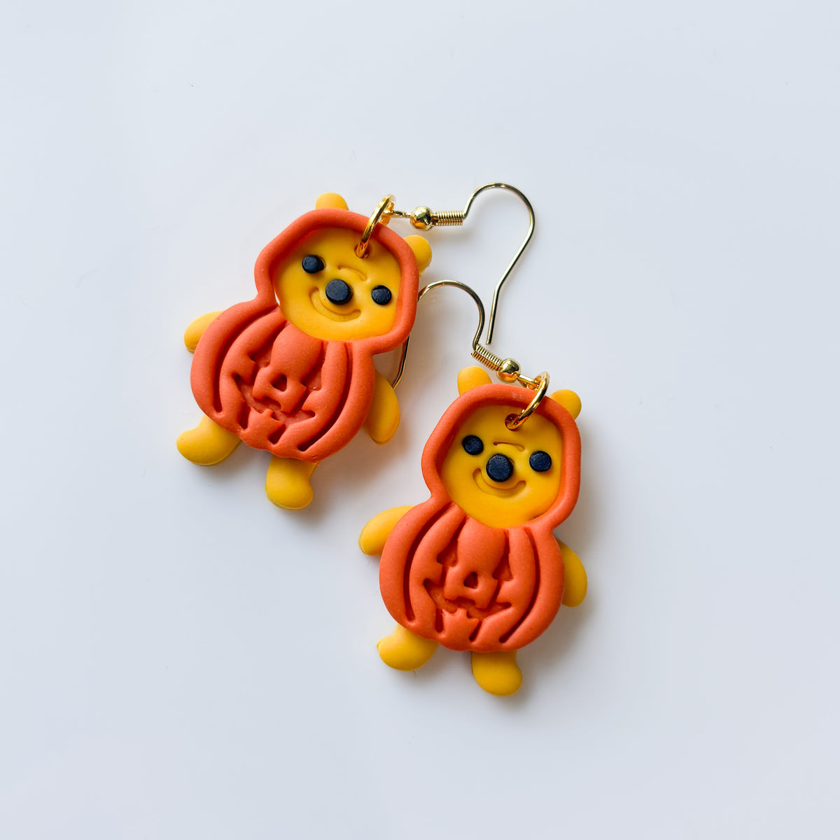 PUMPKIN WINNIE EARRINGS