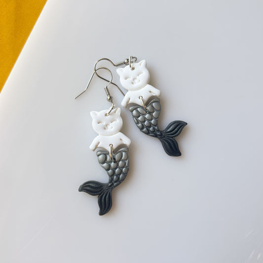 CAT FISH EARRINGS (METALLIC)