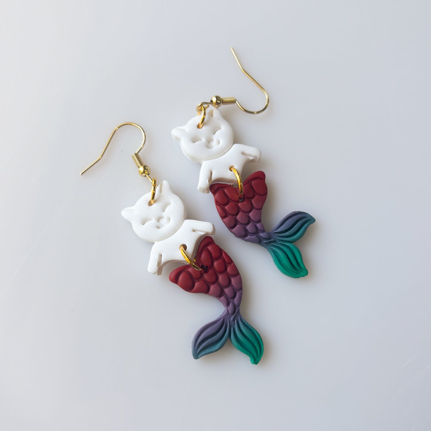 CAT FISH EARRINGS (RED PURPLE GREEN)