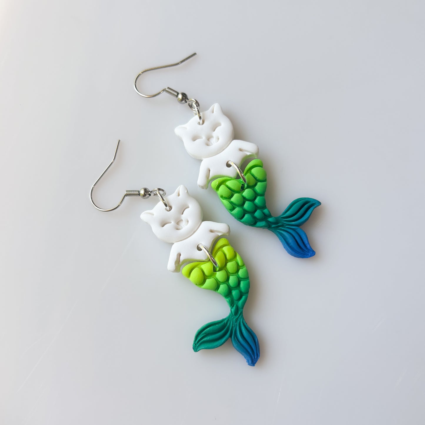 CAT FISH EARRINGS (BLUE GREEN)
