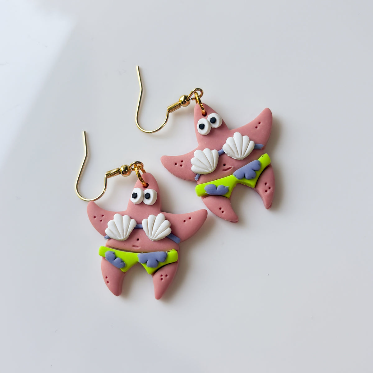 BIKINI BOTTOM STAR FISH EARRINGS