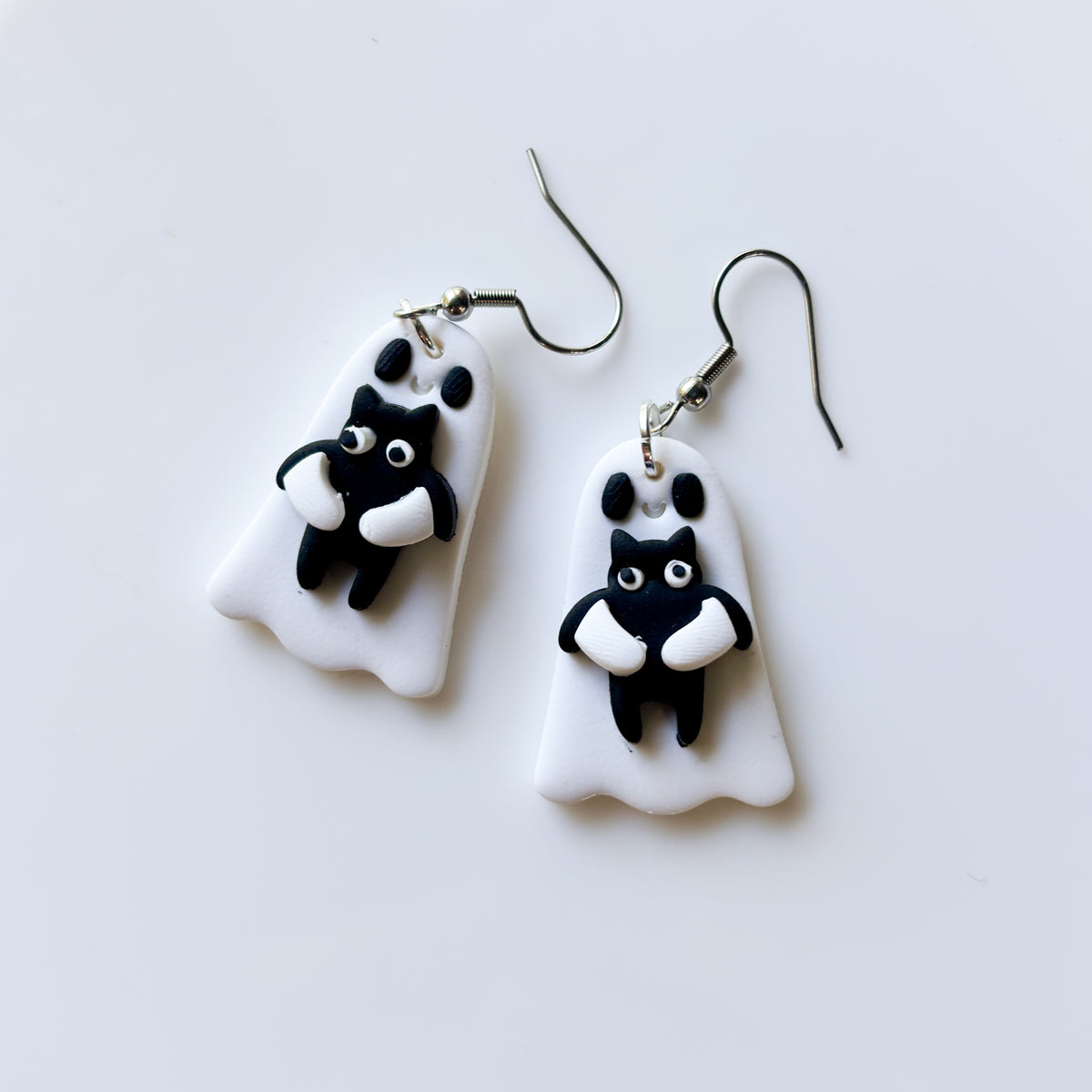 GHOST HOLDING CATS EARRINGS