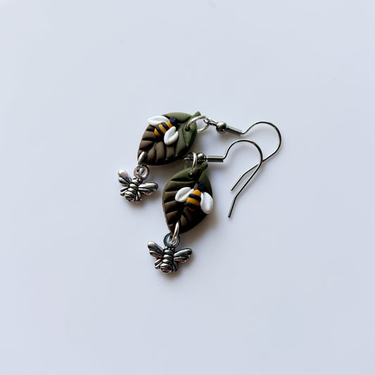 LEAVES & BEE EARRINGS