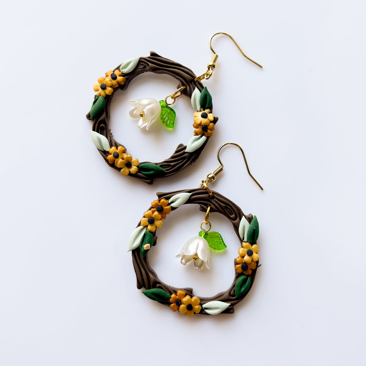 WOODLAND CIRCLES GOLD & GREEN EARRINGS