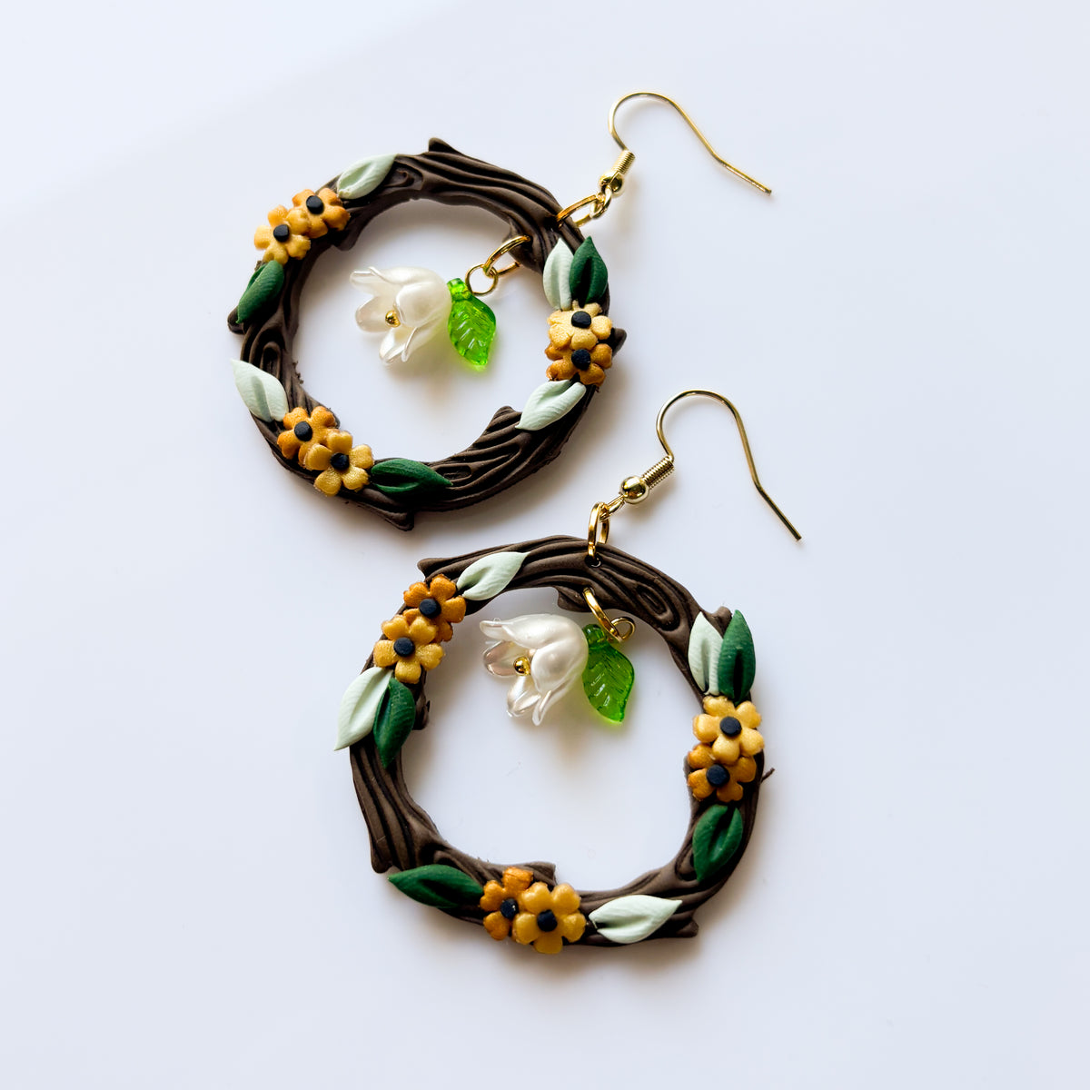 WOODLAND CIRCLES GOLD & GREEN EARRINGS