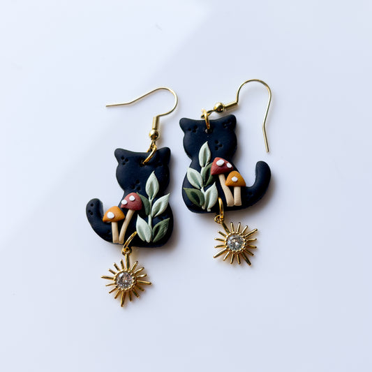 MUSHROOM CAT EARRINGS