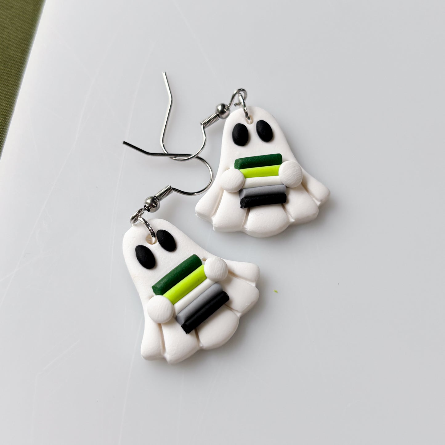 AROMANTIC PRIDE EARRINGS