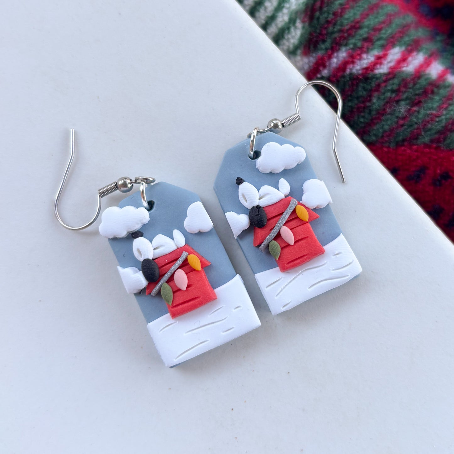 SNOOPY CHRISTMAS EARRINGS