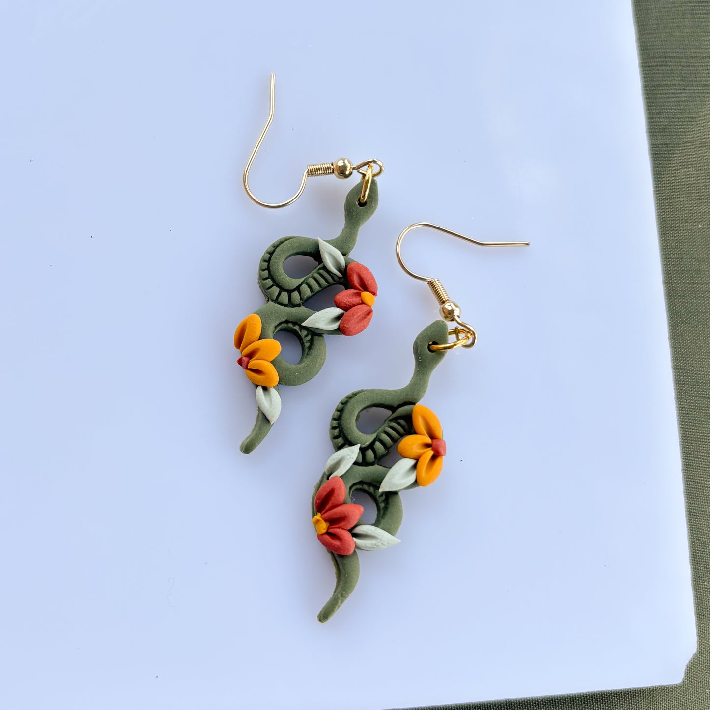 GREEN SNAKE EARRINGS