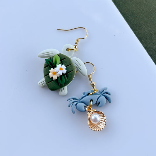 TURTLE & CRAB MISMATCHED EARRINGS