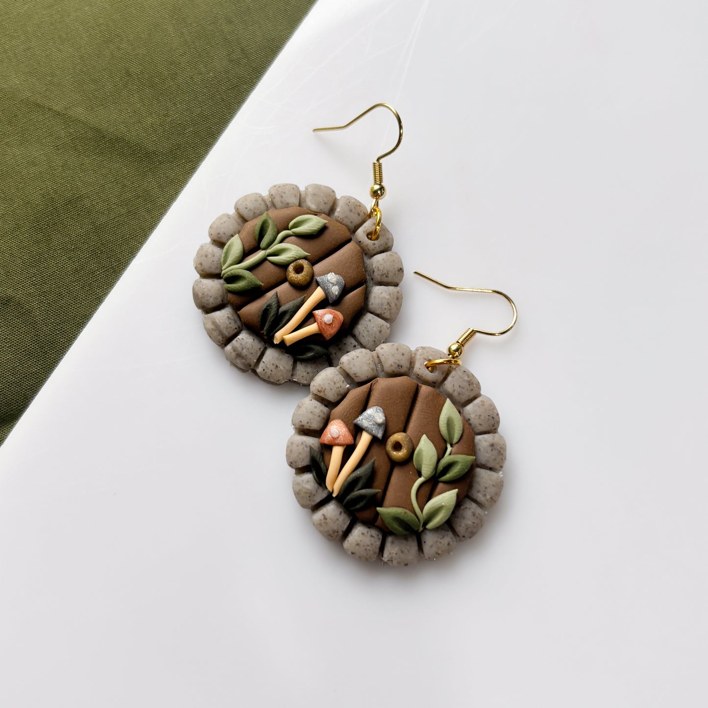 ROUND FOREST DOOR EARRINGS