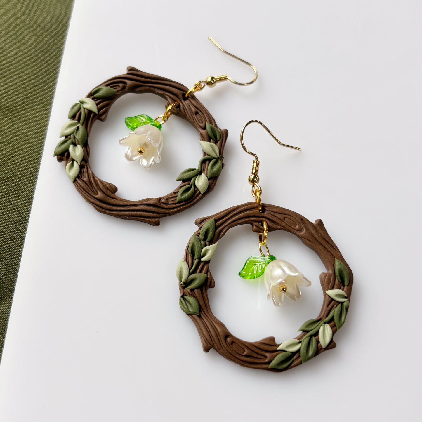 WODLAND VINE CIRCLE EARRINGS