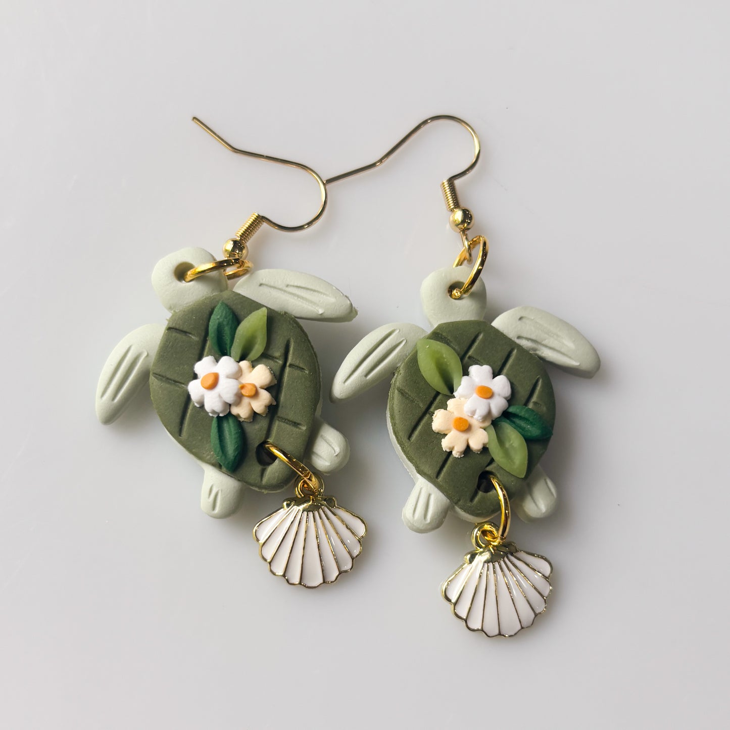 TURTLE & DAISY & SHELL EARRINGS