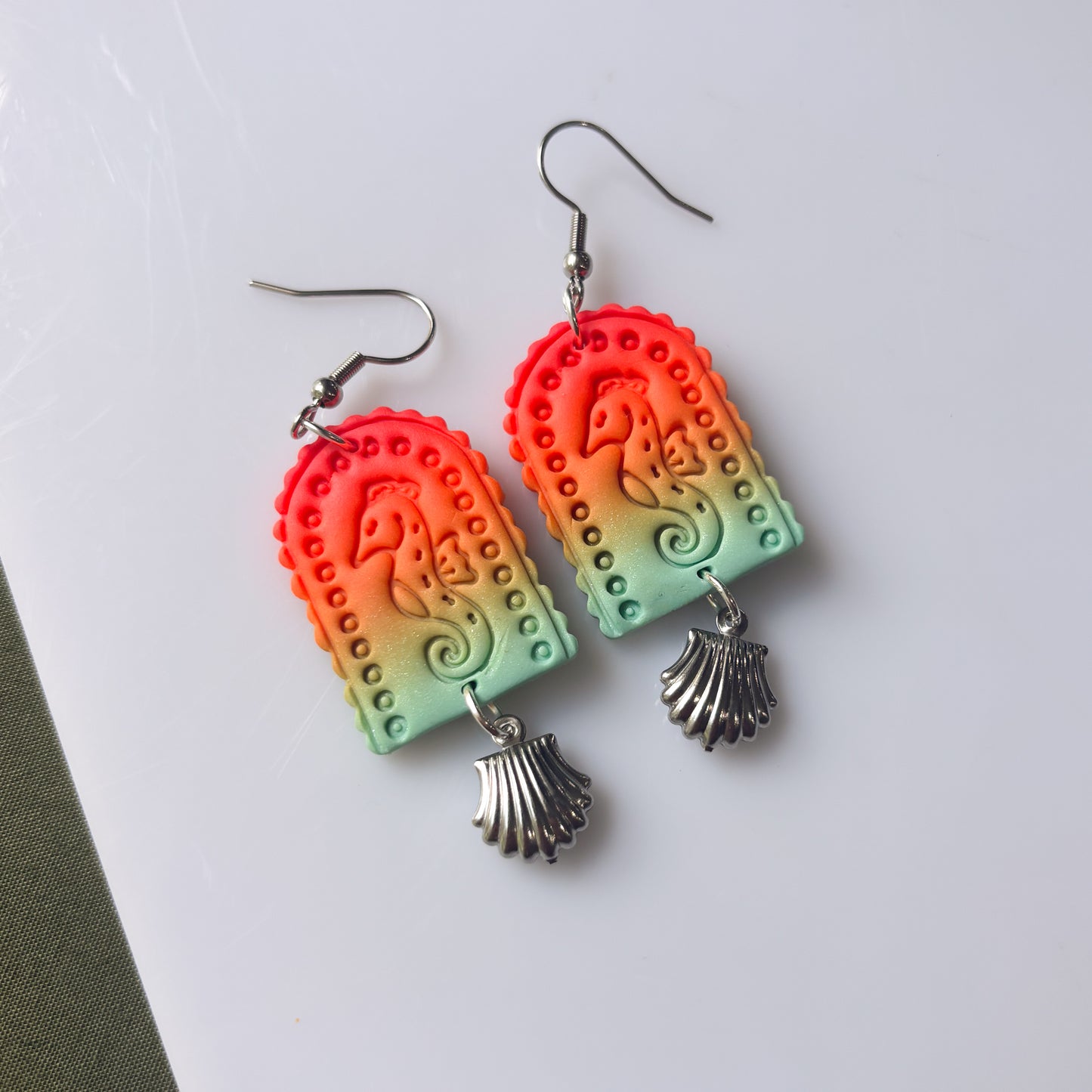 COLORFUL SEAHORSE IMPRINT EARRINGS
