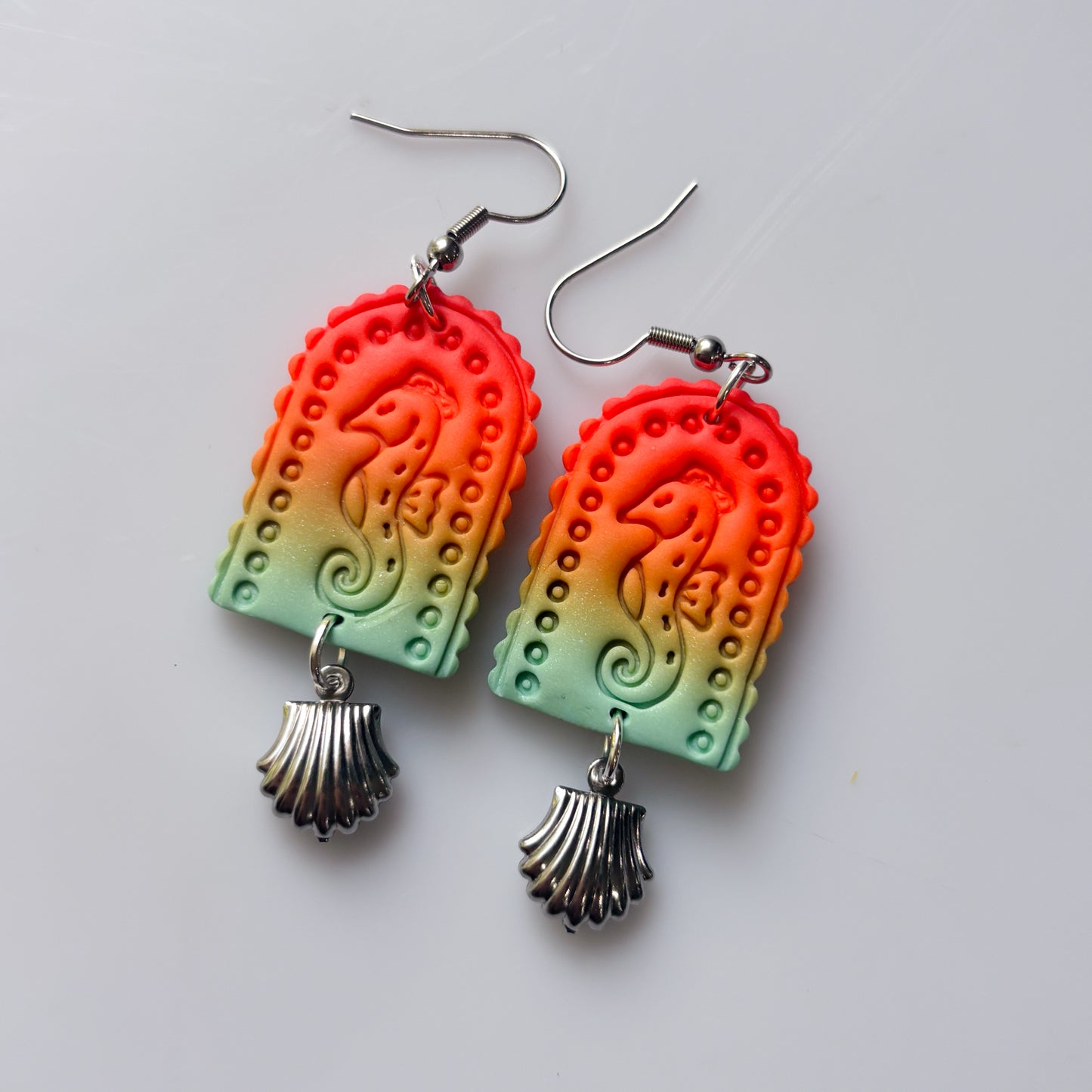 COLORFUL SEAHORSE IMPRINT EARRINGS