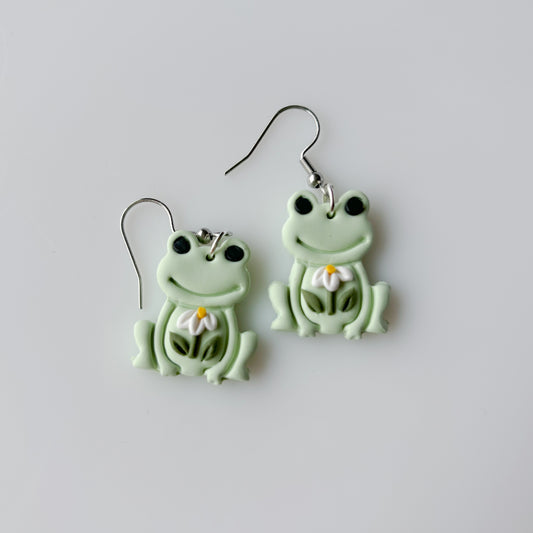 PALE GREEN DAISY FROG EARRINGS