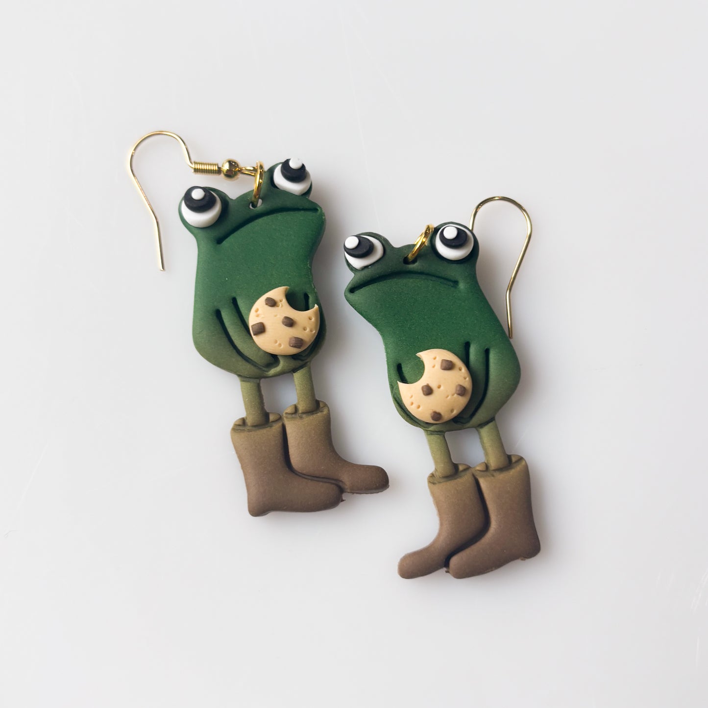 COOKIE AWKWARD FROG EARRINGS