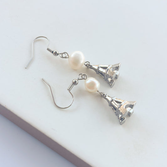 EIFFEL TOWER CHARM EARRINGS