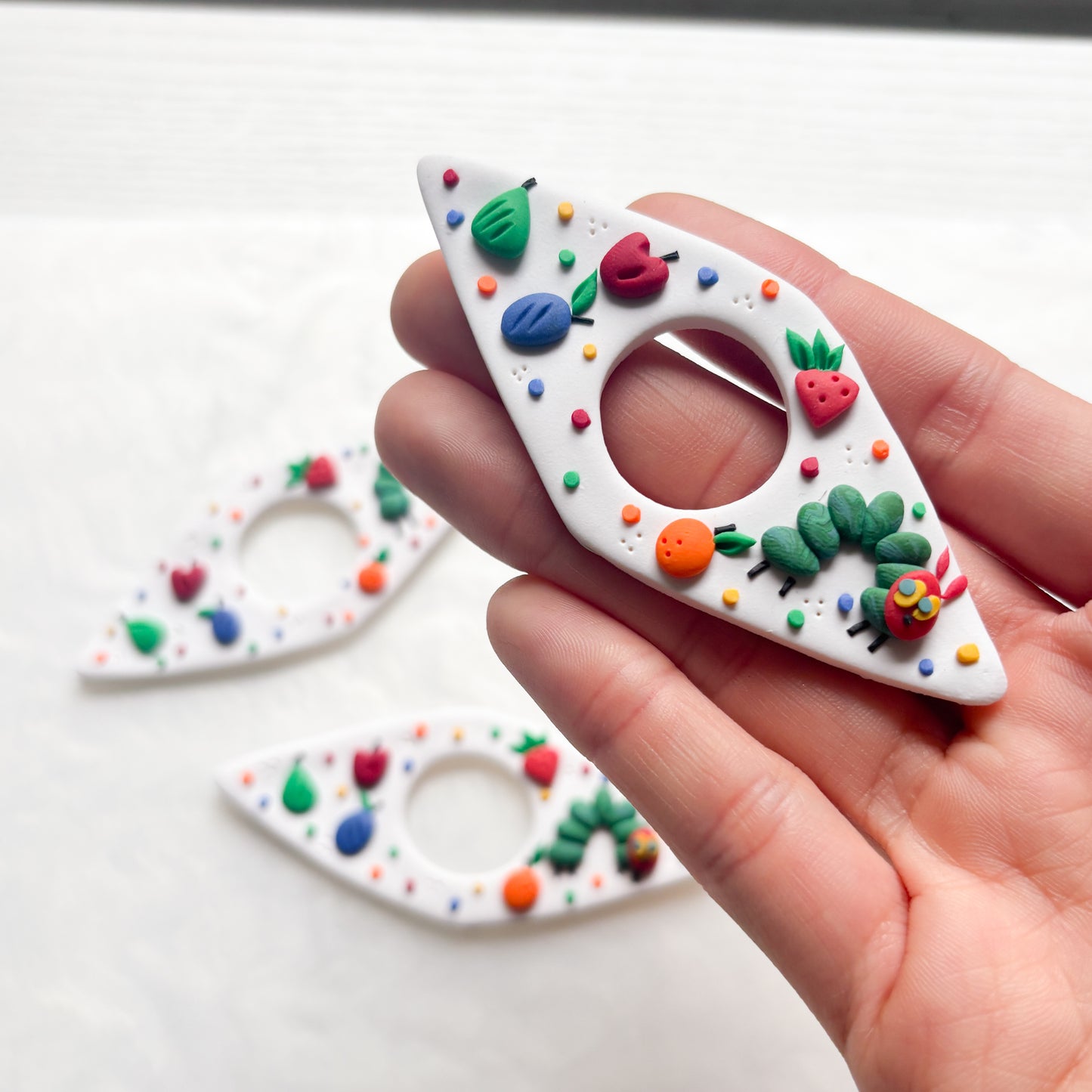 HUNGRY CATERPILLAR PAGE HOLDER