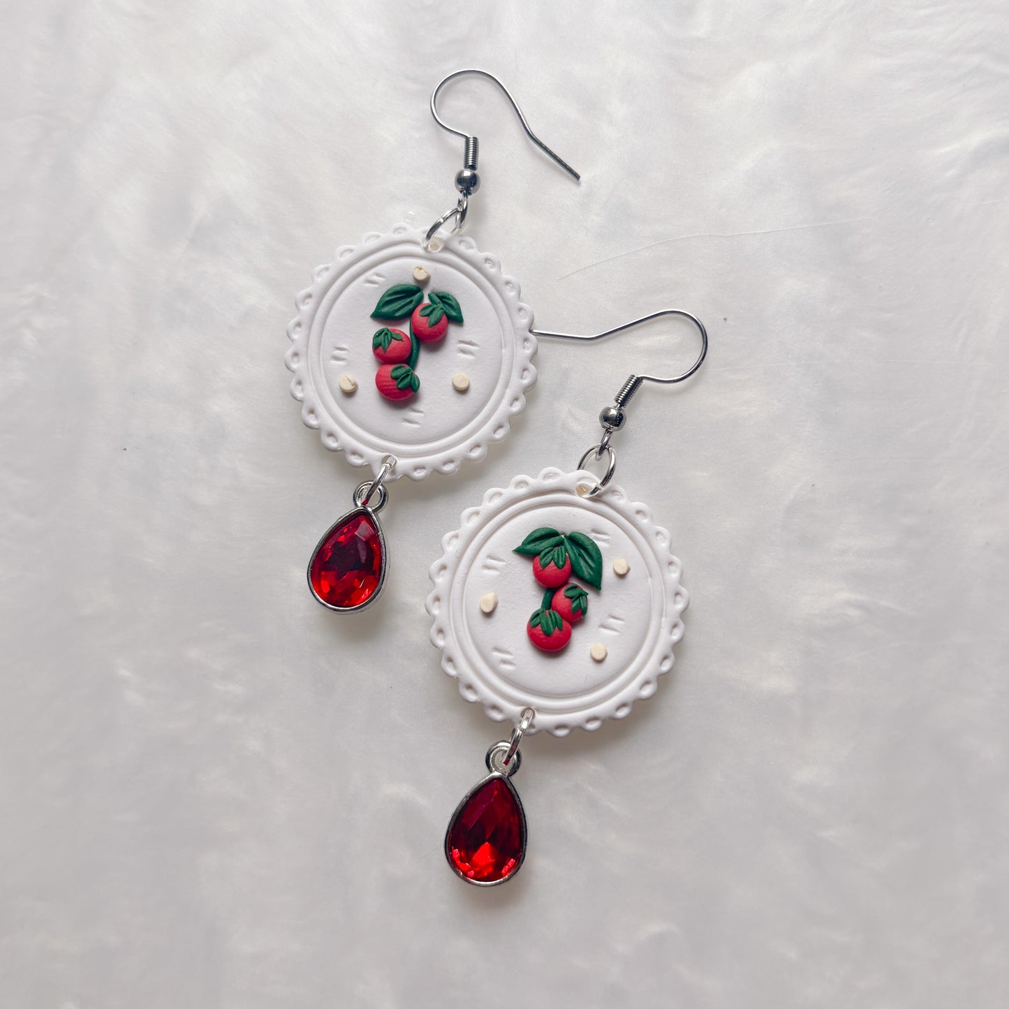 TOMATO CIRCLE EARRINGS