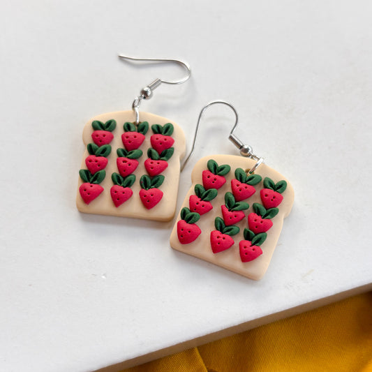 STRAWBERRY TOAST EARRINGS