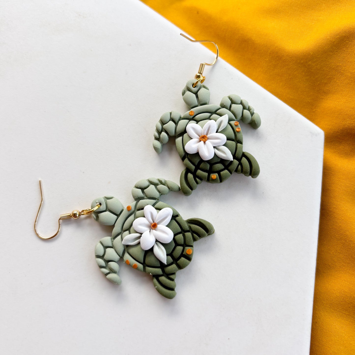 GREEN DAISY TURTLE EARRINGS
