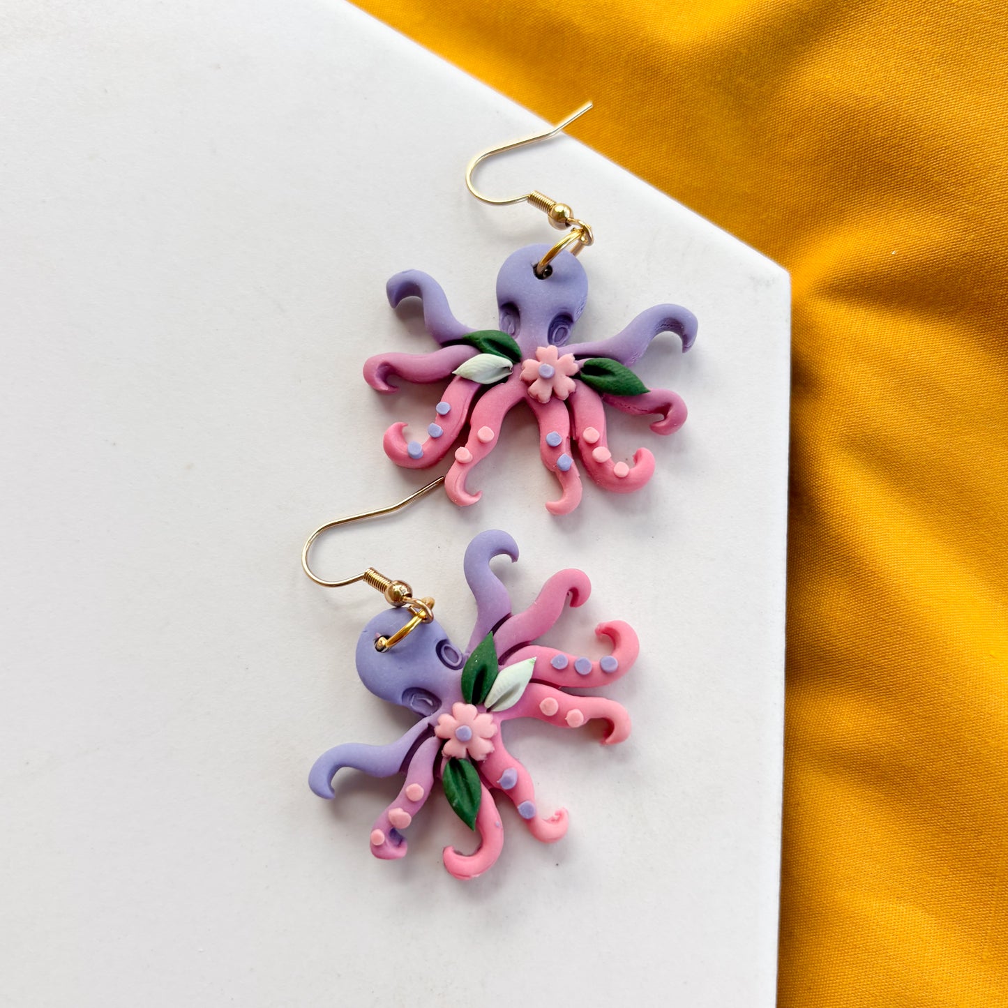 OCTOPUS EARRINGS (PURPLE PINK)