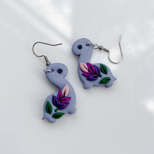 LAVENDER DINO EARRINGS (BRONTO)