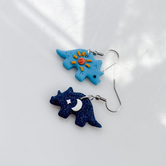 SUN & MOON DINO EARRINGS (TRICERATOPS)
