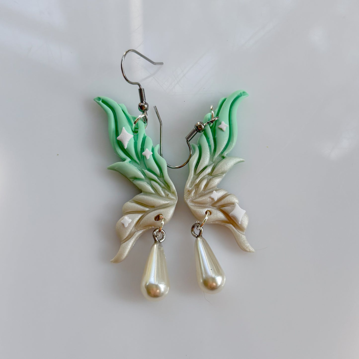 MOJITO MINT FAIRY WING EARRINGS (MINT/PEARL)