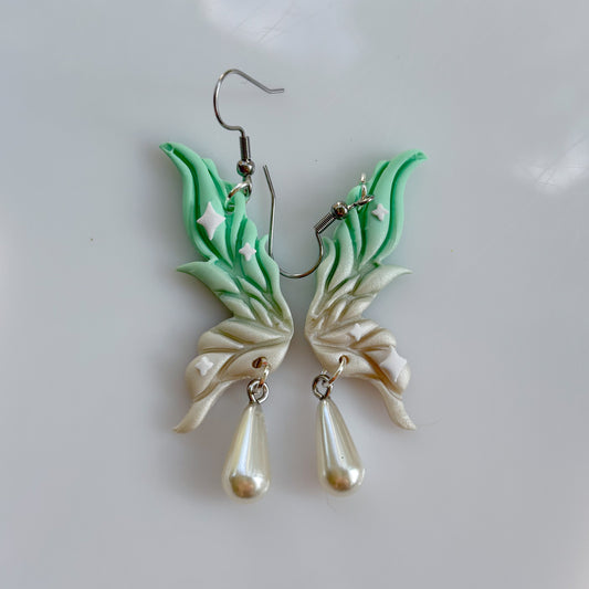 MOJITO MINT FAIRY WING EARRINGS (MINT/PEARL)
