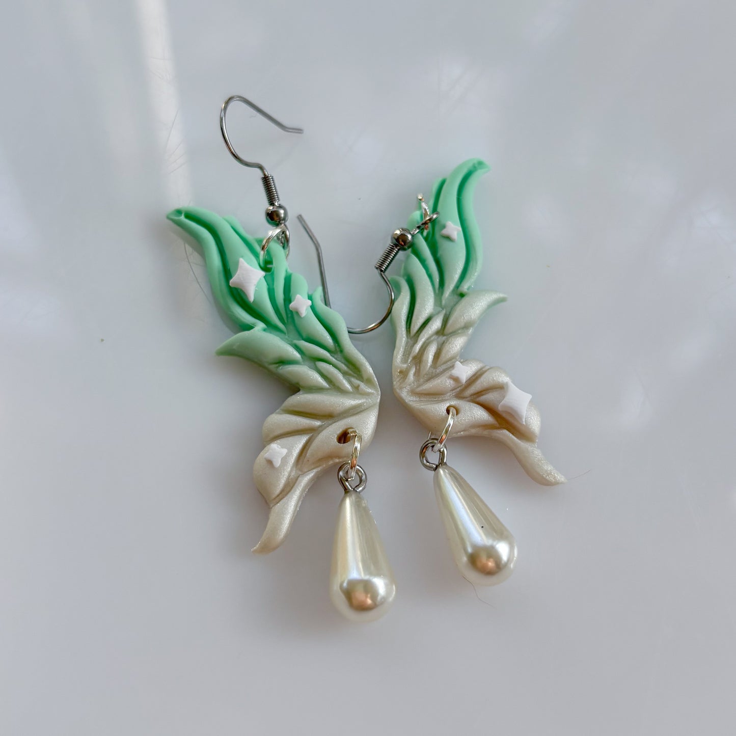 MOJITO MINT FAIRY WING EARRINGS (MINT/PEARL)