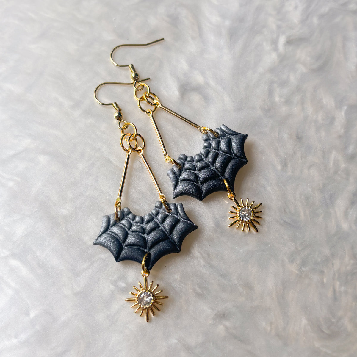 SPIDERWEB GREY EARRINGS