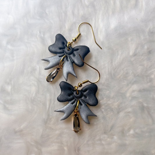 BLACK OMBRE BOW EARRINGS